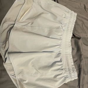 Lululemon hotty hot 4 inch